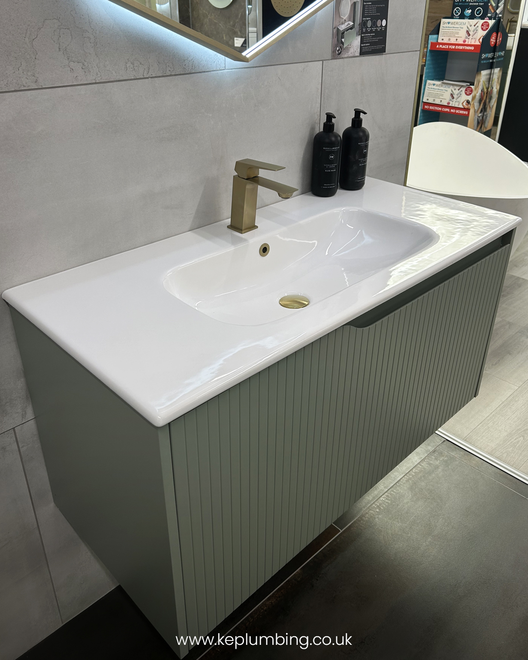 Serra 1000mm Fluted Wall Unit Soft Sage Matt - Image 3