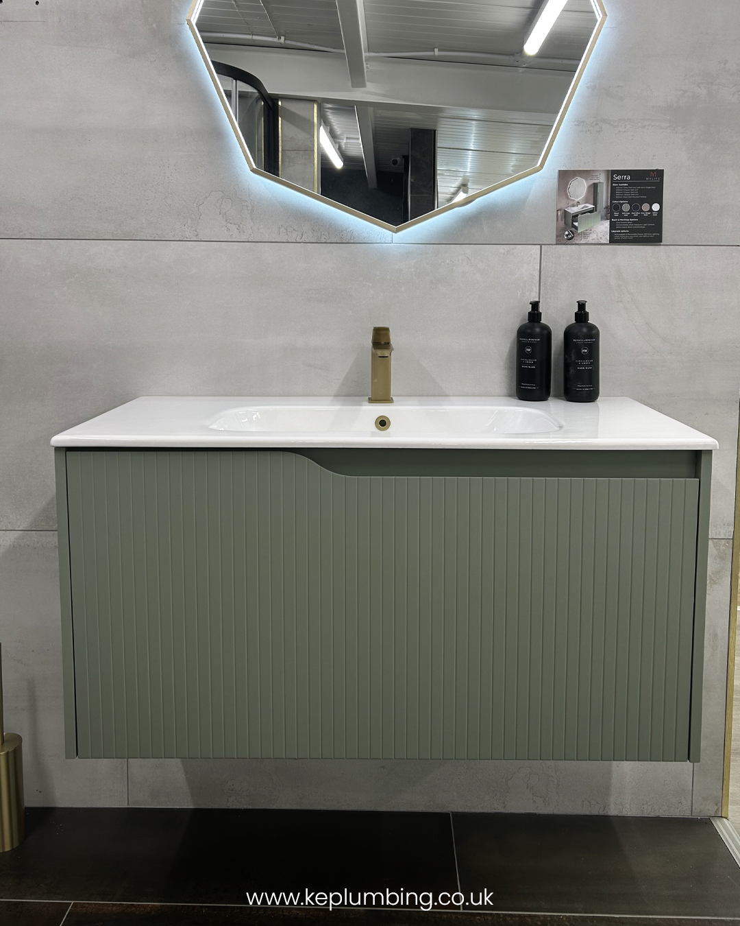 Serra 1000mm Fluted Wall Unit Soft Sage Matt